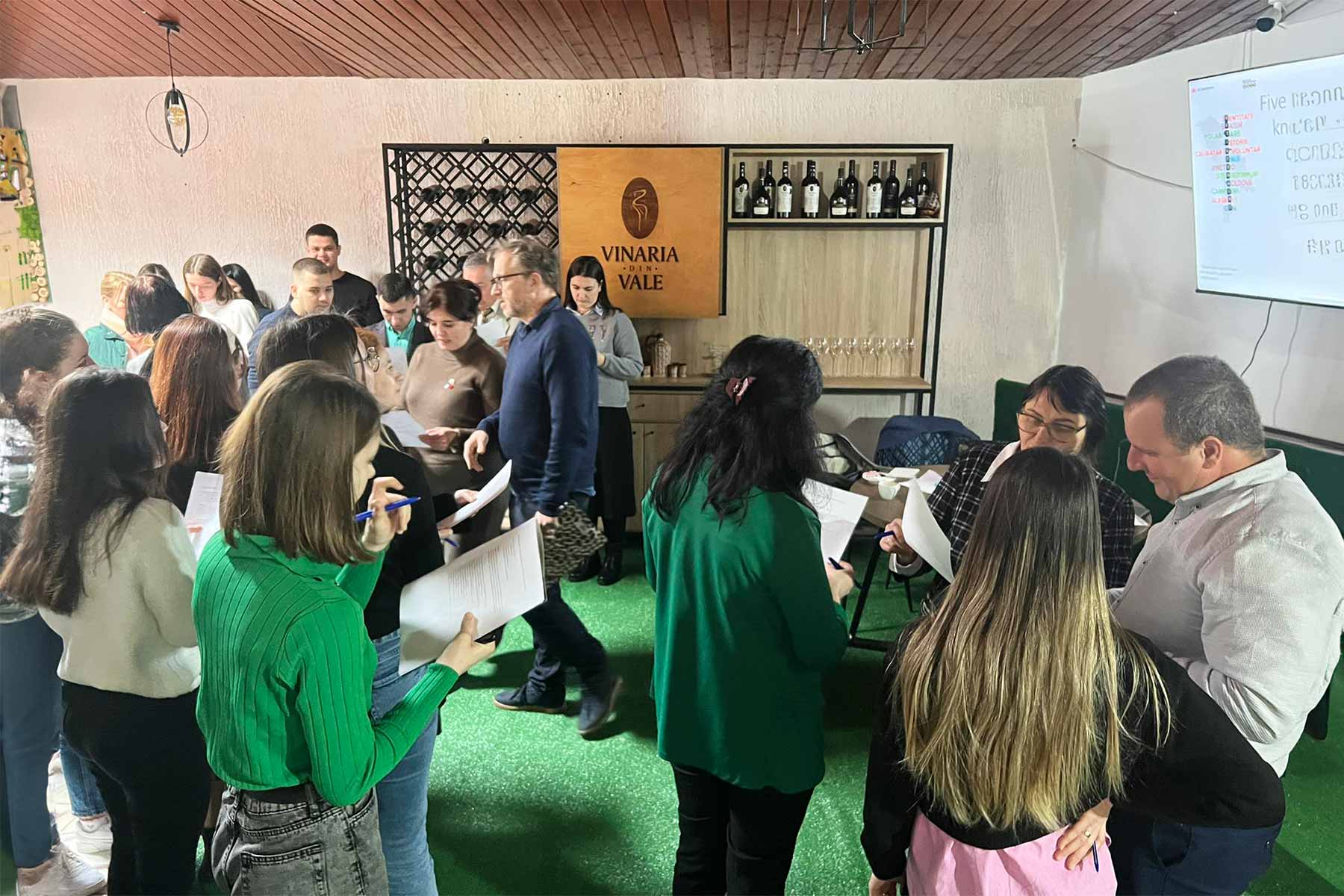 In Moldova's southern city of Cahul, participants engaged in hands-on activities where they discussed how gender disinformation typically uses various techniques, such as misogynistic comments that reinforce gender stereotypes and fuel division. © IWPR