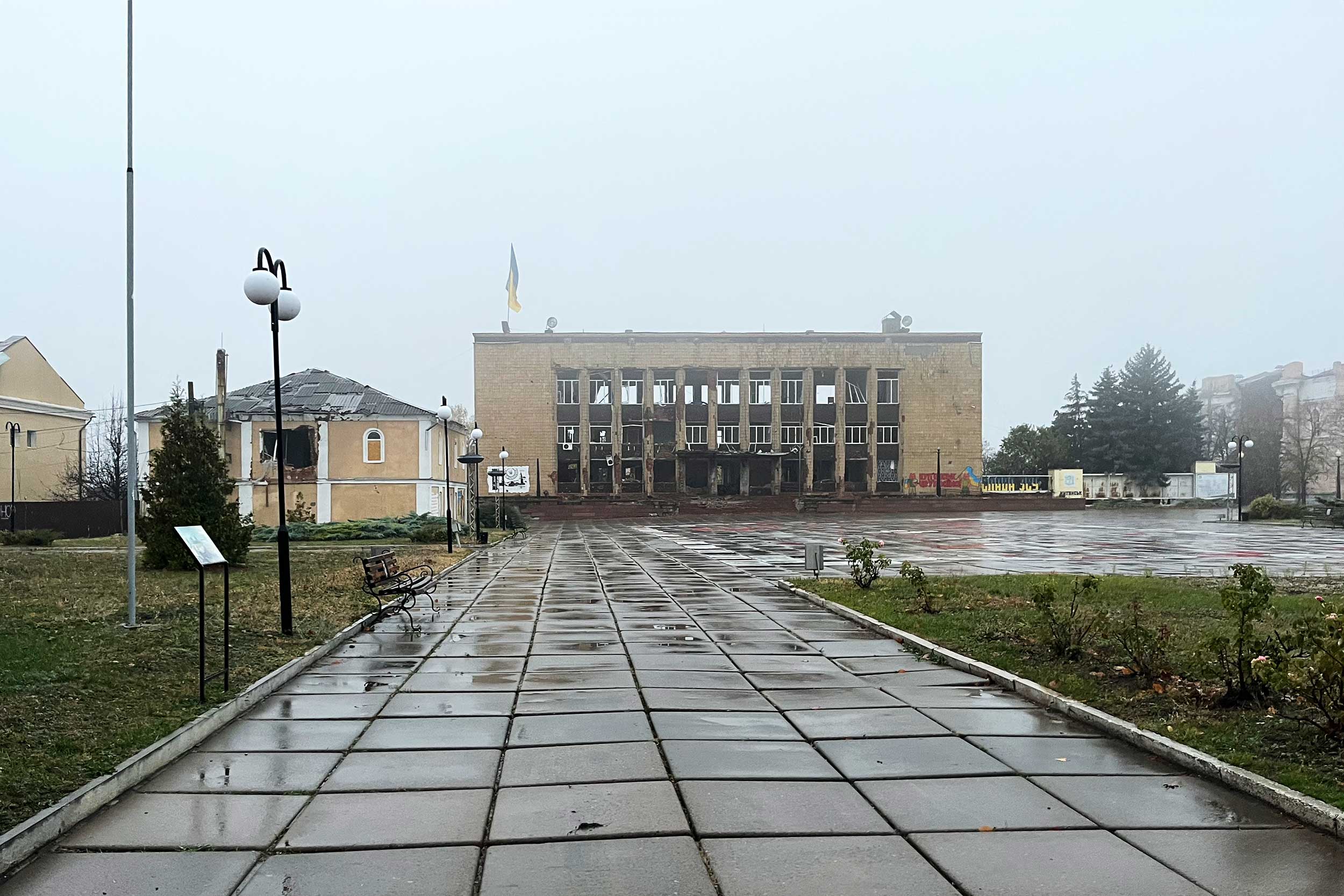 The municipal building in the centre of Kuypiansk was struck by Ukrainian forces during the occupation battle in September 2022, and destroyed in summer 2023 by Russian shelling. © IWPR