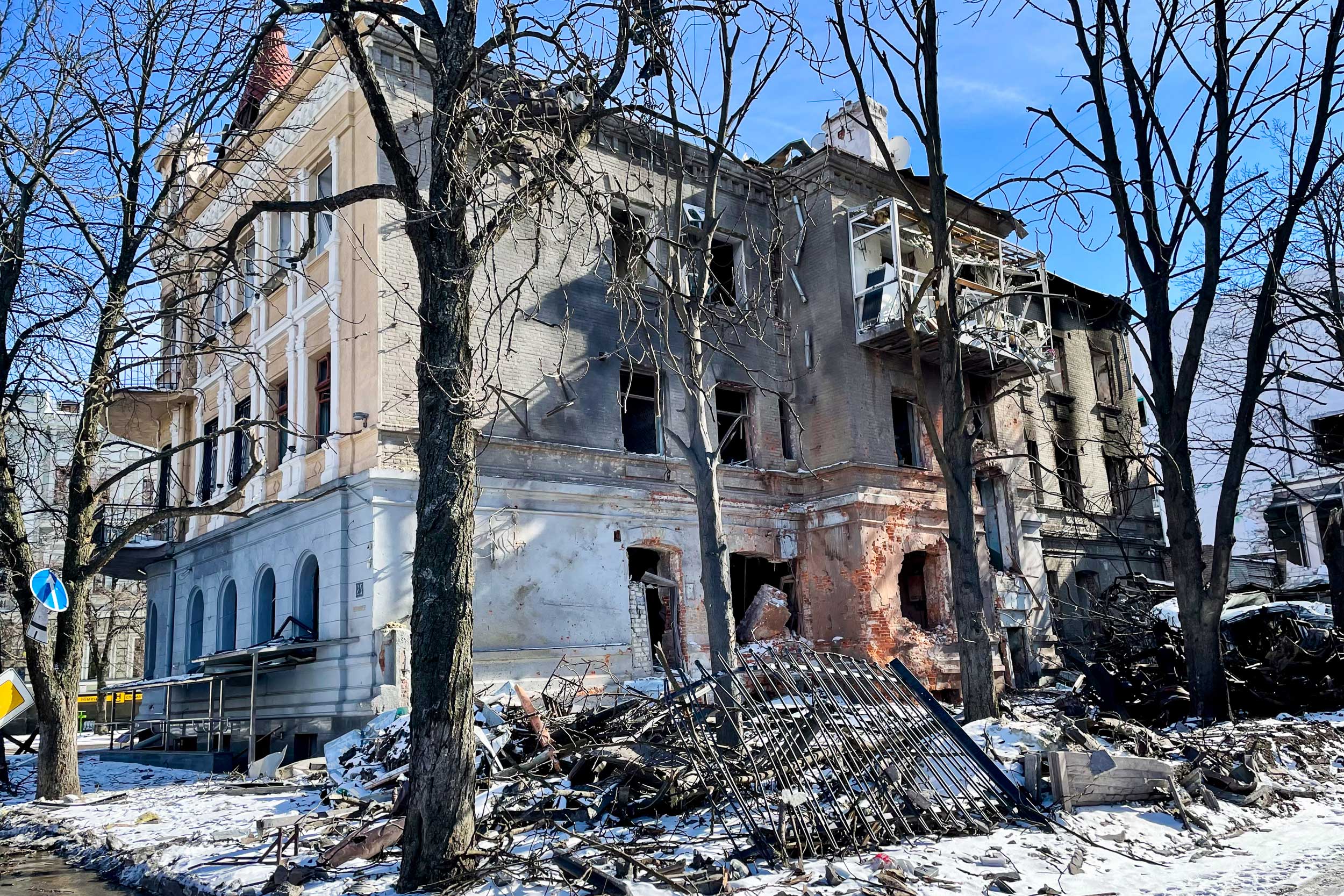 Streets of Kharkiv devastated by Russian shelling. © Maria Avdeeva